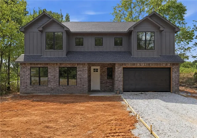 Photo 1 of Single family home for sale at 1 Mcdole Cir, Bella Vista, AR 72715 | MLS# 1360708 | Listing updated on 2026-09-02