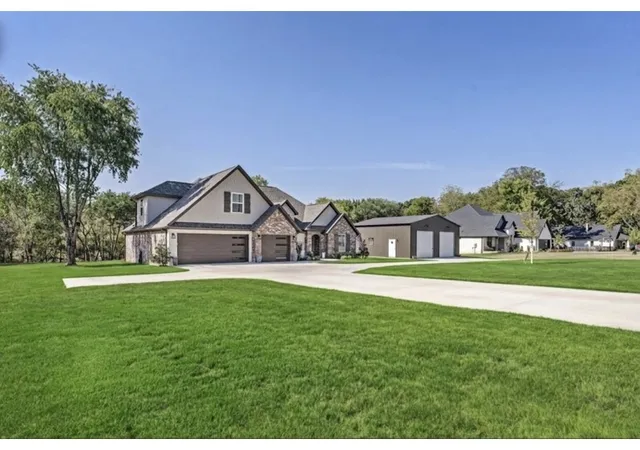 Photo 3 of Sale Pending at 4515 W Mount Comfort Rd, Fayetteville, AR 72704 | MLS# 1360728 | Listing updated on 2026-09-11