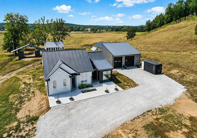 Photo 2 of Sale Pending at 12727 Gaiche Rd, Gentry, AR 72734 | MLS# 1360730 | Listing updated on 2026-09-14