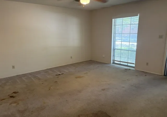 Photo 3 of Sale Pending at 1729 17th Circle, Russellville, AR 72801 | MLS# 1360925 | Listing updated on 2026-09-08