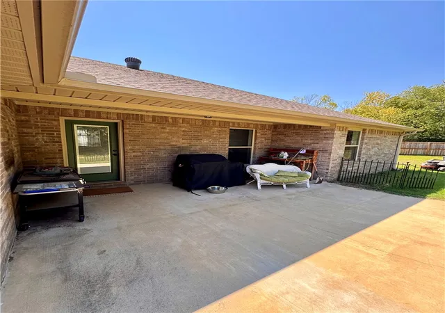 Photo 3 of Single family home for sale at 222 Promenade Cir, Russellville, AR 72801 | MLS# 1360899 | Listing updated on 2026-09-04