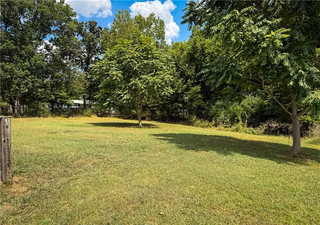 Photo 3 of Single family home for sale at 503 S Parrott Dr, Huntsville, AR 72740 | MLS# 1360761 | Listing updated on 2026-09-03