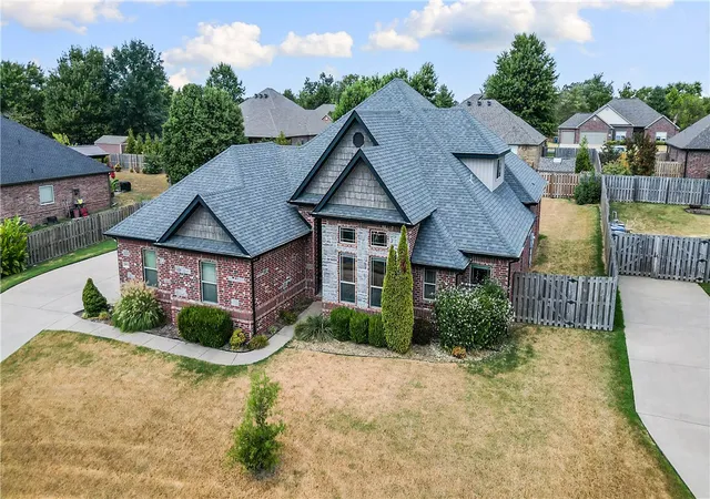 Photo 1 of Single family home for sale at 3803 Ne Oakbrooke Ave, Bentonville, AR 72712 | MLS# 1360641 | Listing updated on 2026-09-06