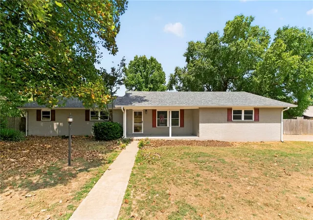 Photo 2 of Sale Pending at 2004 Camino Real, Springdale, AR 72762 | MLS# 1360167 | Listing updated on 2026-09-08