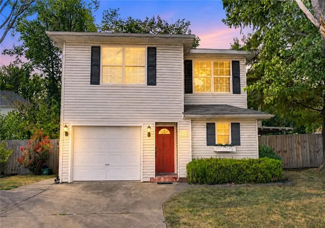 Photo 1 of Single family home for sale at 309 Eastern Ave, Fayetteville, AR 72701 | MLS# 1360960 | Listing updated on 2026-09-12