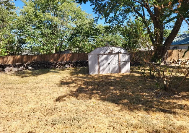 Photo 4 of Sale Pending at 411 S West Ave, Lincoln, AR 72744 | MLS# 1360948 | Listing updated on 2026-09-04
