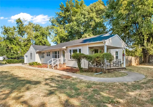 Photo 2 of Single family home for sale at 148 White St, Farmington, AR 72730 | MLS# 1360885 | Listing updated on 2026-09-12