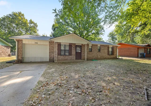 Photo 1 of Single family home for sale at 2816 Susan Carol Ln, Fayetteville, AR 72703 | MLS# 1360664 | Listing updated on 2026-09-03