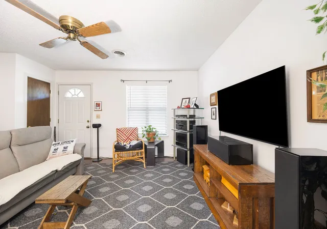 Photo 4 of Single family home for sale at 2816 Susan Carol Ln, Fayetteville, AR 72703 | MLS# 1360664 | Listing updated on 2026-09-03
