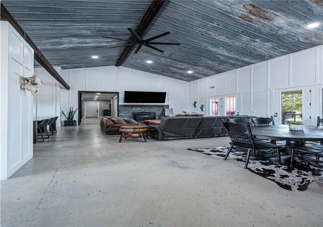 Photo 4 of Single family home for sale at 490 NW Holland Ave, Gentry, AR 72734 | MLS# 1360997 | Listing updated on 2026-09-04