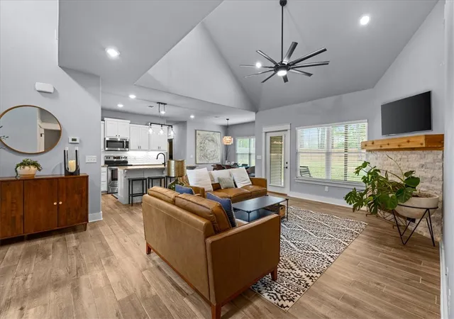 Photo 4 of Single family home for sale at 86 Rillington Dr, Bella Vista, AR 72714 | MLS# 1360891 | Listing updated on 2026-09-04