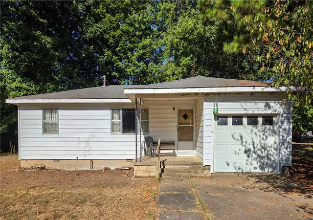 Photo 1 of Sale Pending at 47 N Crider Ave, Fayetteville, AR 72701 | MLS# 1361010 | Listing updated on 2026-09-10