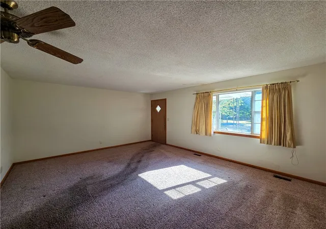 Photo 4 of Sale Pending at 47 N Crider Ave, Fayetteville, AR 72701 | MLS# 1361010 | Listing updated on 2026-09-10