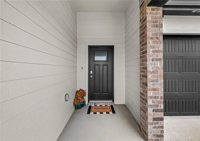 Photo 3 of Single family home for sale at 2105 Oliver St, Pea Ridge, AR 72751 | MLS# 1360753 | Listing updated on 2026-09-04