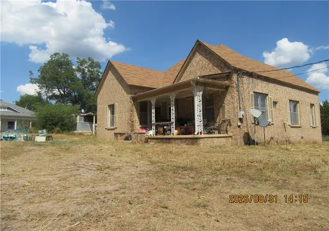 Photo 4 of Single family home for sale at 1022 N Roseville St, Altus, AR 72821 | MLS# 1361060 | Listing updated on 2026-09-17
