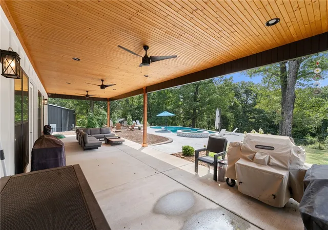 Photo 4 of Single family home for sale at 3335 Barrington Rd, Tontitown, AR 72704 | MLS# 1361075 | Listing updated on 2026-09-14