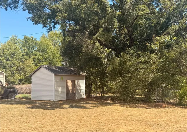 Photo 14 of Single family home for sale at 503 Hornet Est Rd, London, AR 72847 | MLS# 1361116 | Listing updated on 2026-09-04