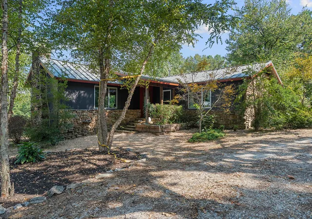 Photo 4 of Single family home for sale at 13122 Shaffer Rd, Garfield, AR 72732 | MLS# 1361079 | Listing updated on 2026-09-07