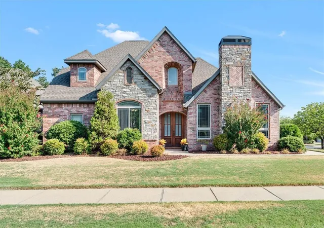 Photo 1 of Single family home for sale at 1700 SW Gosford Ave, Bentonville, AR 72713 | MLS# 1360711 | Listing updated on 2026-10-18