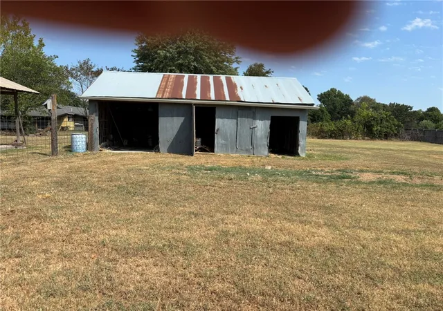 Photo 3 of Single family home for sale at 525 Zion St, Lowell, AR 72745 | MLS# 1361136 | Listing updated on 2026-09-14
