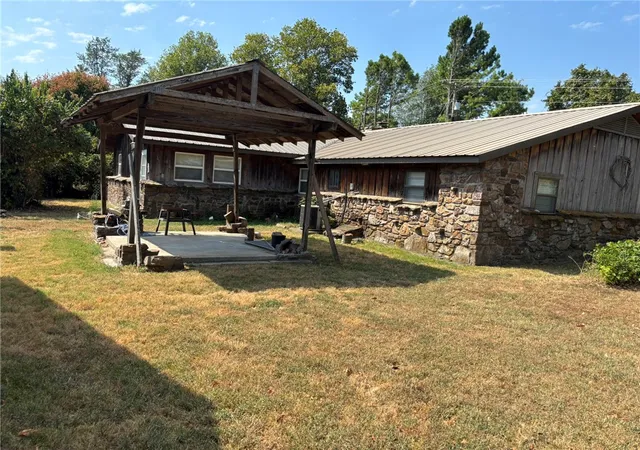 Photo 4 of Single family home for sale at 525 Zion St, Lowell, AR 72745 | MLS# 1361136 | Listing updated on 2026-09-14