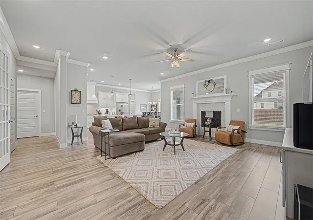 Photo 3 of Sale Pending at 5502 W Lakewood Dr, Rogers, AR 72758 | MLS# 1361151 | Listing updated on 2026-09-10