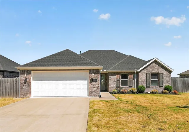 Photo 1 of Single family home for sale at 7656 W Longspur Ave, Springdale, AR 72762 | MLS# 1361005 | Listing updated on 2026-09-11