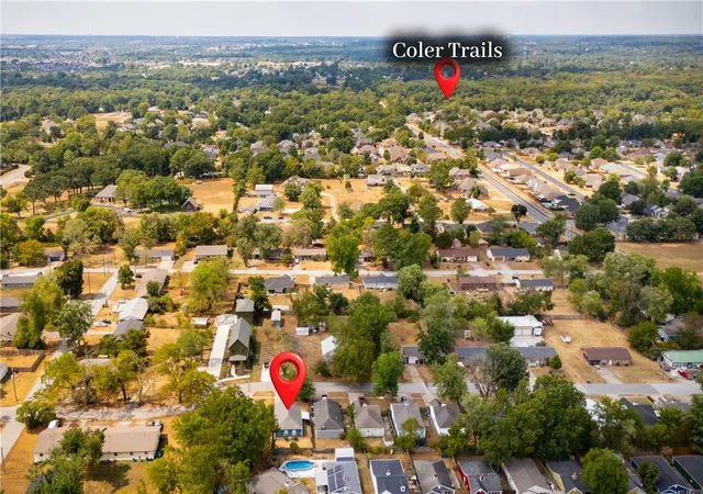 Photo 3 of Sale Pending at 204 Nw J St, Bentonville, AR 72712 | MLS# 1360648 | Listing updated on 2026-09-04