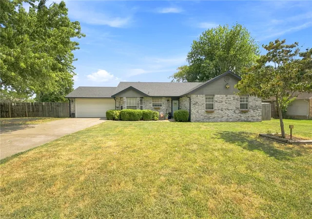 Photo 1 of Sale Pending at 674 Zachary St, Centerton, AR 72719 | MLS# 1361099 | Listing updated on 2026-09-10