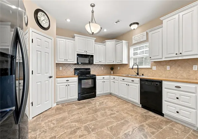 Photo 4 of Single family home for sale at 3 Reed Ln, Bella Vista, AR 72714 | MLS# 1360781 | Listing updated on 2026-09-13