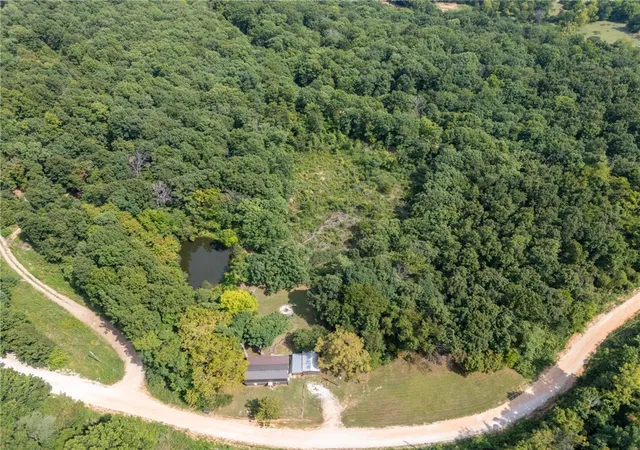 Photo 2 of Sale Pending at 537 Nc 6450, Jasper, AR 72641 | MLS# 1361068 | Listing updated on 2026-10-01