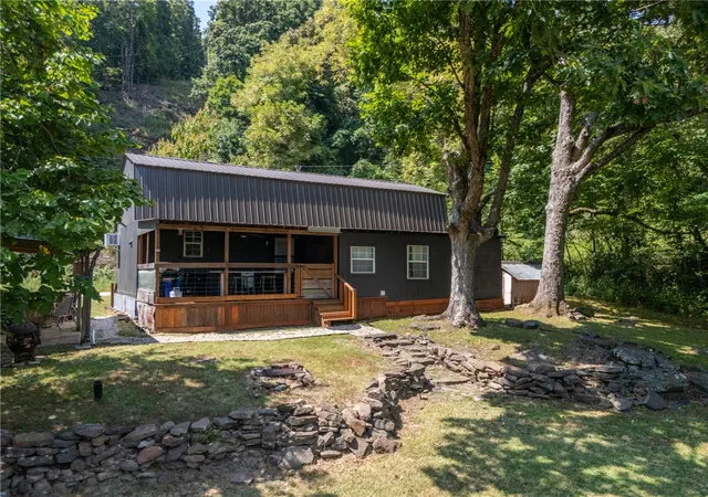 Photo 4 of Sale Pending at 537 Nc 6450, Jasper, AR 72641 | MLS# 1361068 | Listing updated on 2026-10-01