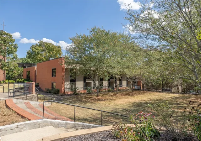 Photo 3 of Sale Pending at 313 E Lafayette St #303, Fayetteville, AR 72701 | MLS# 1361091 | Listing updated on 2026-09-11