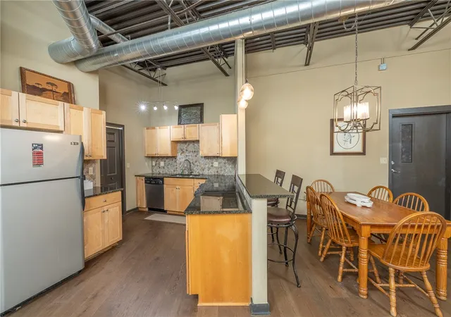 Photo 4 of Sale Pending at 313 E Lafayette St #303, Fayetteville, AR 72701 | MLS# 1361091 | Listing updated on 2026-09-11