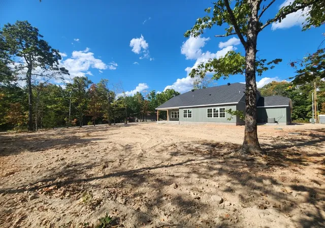 Photo 2 of Single family home for sale at 229 Stoneykirk Dr, Bella Vista, AR 72715 | MLS# 1361094 | Listing updated on 2026-09-10