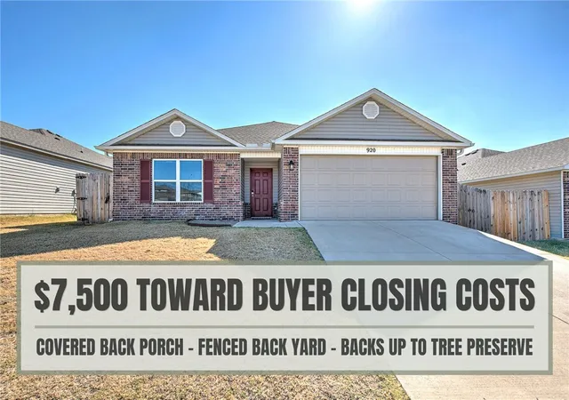 Photo 1 of Sale Pending at 920 S Brambling Ln, Fayetteville, AR 72701 | MLS# 1360978 | Listing updated on 2026-09-14