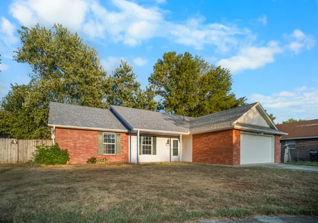 Photo 1 of Sale Pending at 1015 N 26th Street, Rogers, AR 72756 | MLS# 1361084 | Listing updated on 2026-09-09