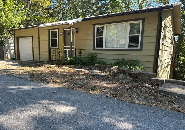 Single family home for sale at 68 Wall St, Eureka Springs, AR 72632 | MLS# 1360999