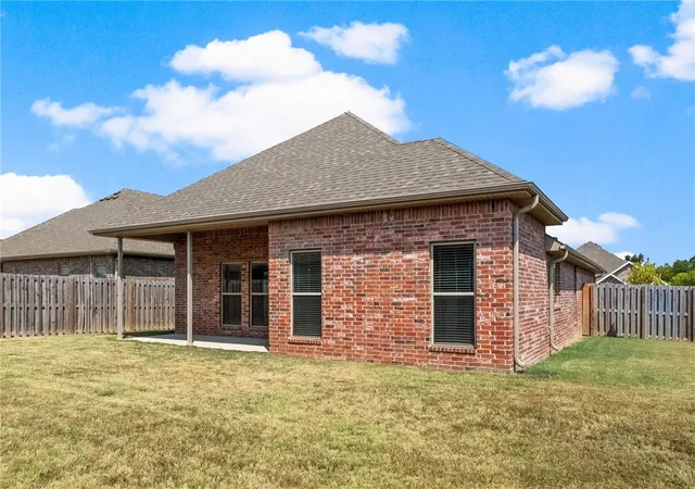 Photo 4 of Single family home for sale at 2405 Graham Ln, Pea Ridge, AR 72751 | MLS# 1361165 | Listing updated on 2026-09-05