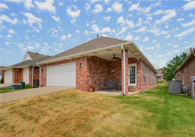Photo 2 of Single family home for sale at 7133 Coyote Xing Ave, Springdale, AR 72762 | MLS# 1361021 | Listing updated on 2026-09-05
