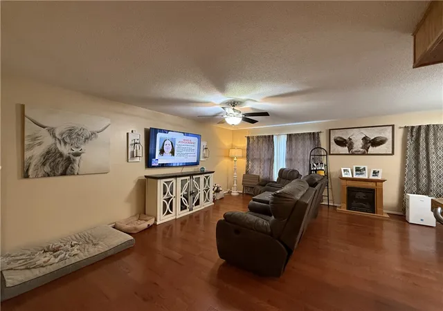 Photo 4 of Single family home for sale at 1612 Brentwood Dr, Harrison, AR 72601 | MLS# 1361106 | Listing updated on 2026-09-05