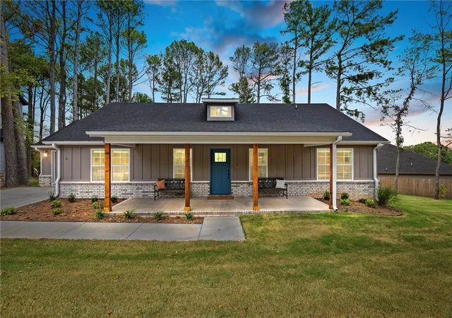 Photo 1 of Single family home for sale at 6 Dundonald Ln, Bella Vista, AR 72715 | MLS# 1360640 | Listing updated on 2026-09-05