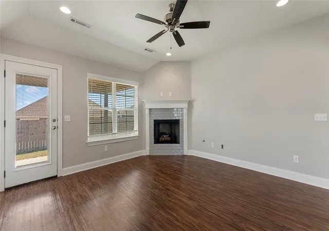 Photo 3 of Single family home for sale at 2817 Suncrest Ave, Springdale, AR 72764 | MLS# 1361271 | Listing updated on 2026-09-05