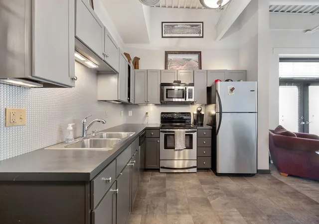 Photo 3 of Condo for sale at 313 E Lafayette St #304, Fayetteville, AR 72701 | MLS# 1361251 | Listing updated on 2026-09-08