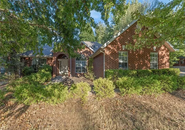 Photo 1 of Single family home for sale at 1524 N Plantation Ave, Fayetteville, AR 72704 | MLS# 1361273 | Listing updated on 2026-09-08