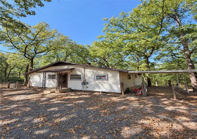 Photo 3 of Single family home for sale at 10252 Carter Cvs Rd, Plainview, AR 72857 | MLS# 1361265 | Listing updated on 2026-09-07