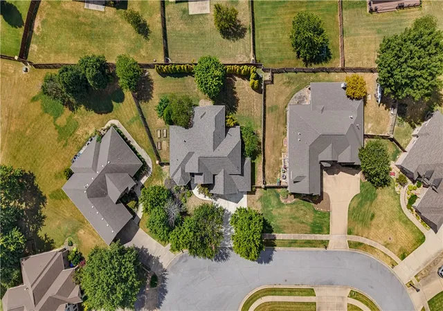 Photo 2 of Sale Pending at 4713 Mossy Oak Trl, Rogers, AR 72758 | MLS# 1361232 | Listing updated on 2026-09-10
