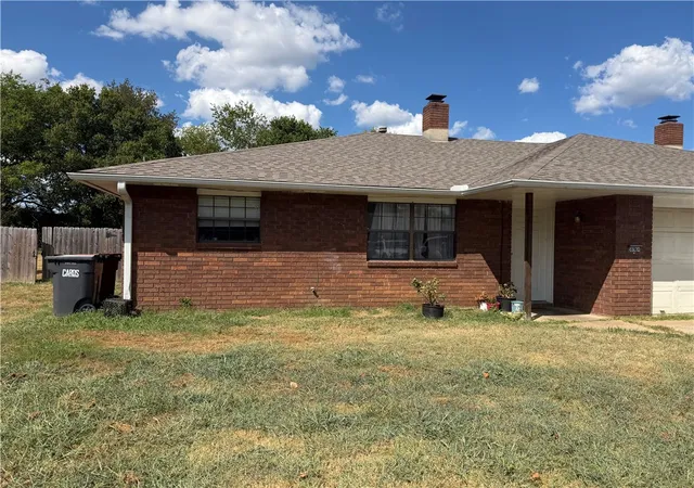 Photo 2 of House for sale at 3696 Green Acres Rd, Springdale, AR 72764 | MLS# 1361230 | Listing updated on 2026-09-09