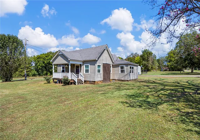 Photo 2 of Single family home for sale at 15544 State Hwy 28, Dardanelle, AR 72834 | MLS# 1361292 | Listing updated on 2026-09-05