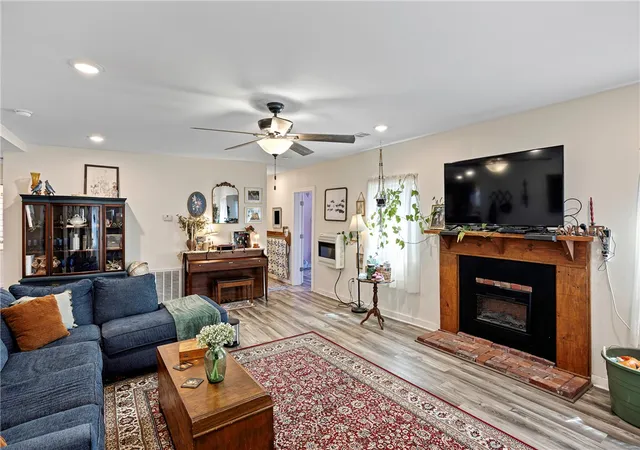Photo 4 of Single family home for sale at 15544 State Hwy 28, Dardanelle, AR 72834 | MLS# 1361292 | Listing updated on 2026-09-05